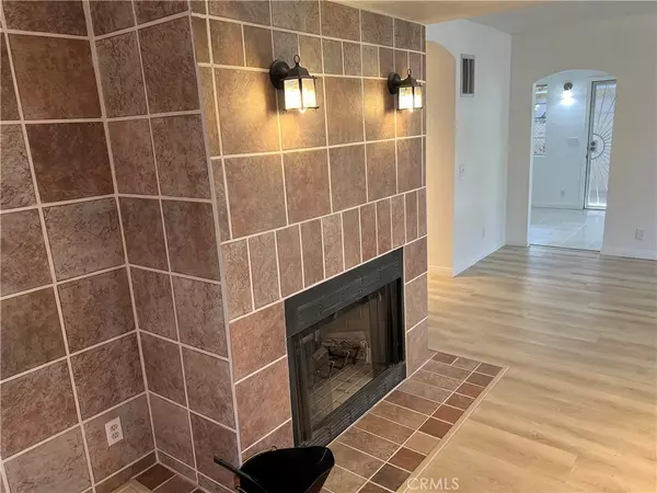 Colton, CA 92324,1666 Bryn Mawr