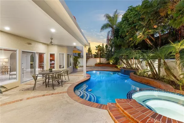 Yorba Linda, CA 92887,20520 Via Magdalena