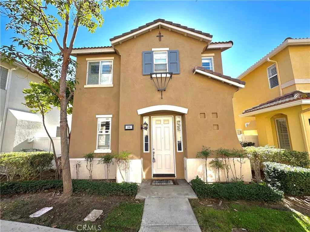 Irvine, CA 92606,146 Saint James #55