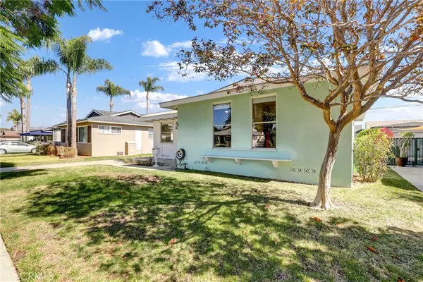 Long Beach, CA 90815,2816 N Greenbrier RD