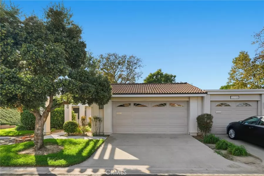 3190 Via Buena #A, Laguna Woods, CA 92637