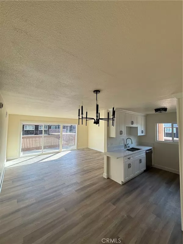 Santa Ana, CA 92701,1016 Cabrillo Park DR #H