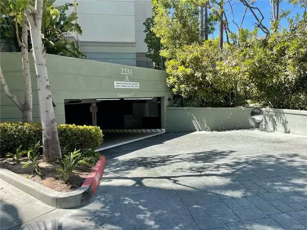 Irvine, CA 92612,2233 Martin #413