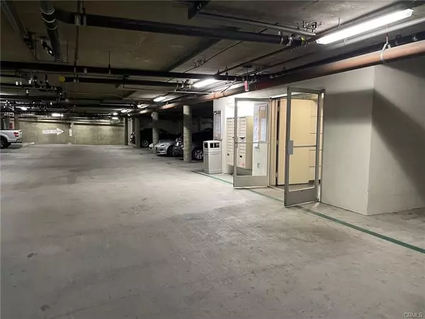 Irvine, CA 92612,2233 Martin #413