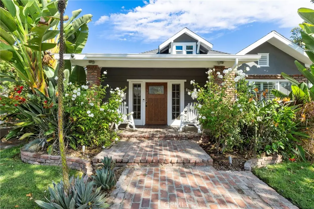 Long Beach, CA 90802,1831 E 2nd ST