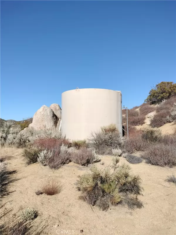 Aguanga, CA 92536,48750 Leaning Rock CT