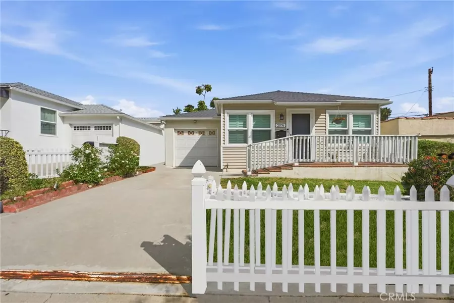 2076 Elanita, San Pedro, CA 90732