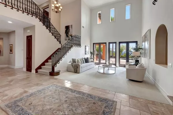 Orange, CA 92867,3148 E East Abbey LN