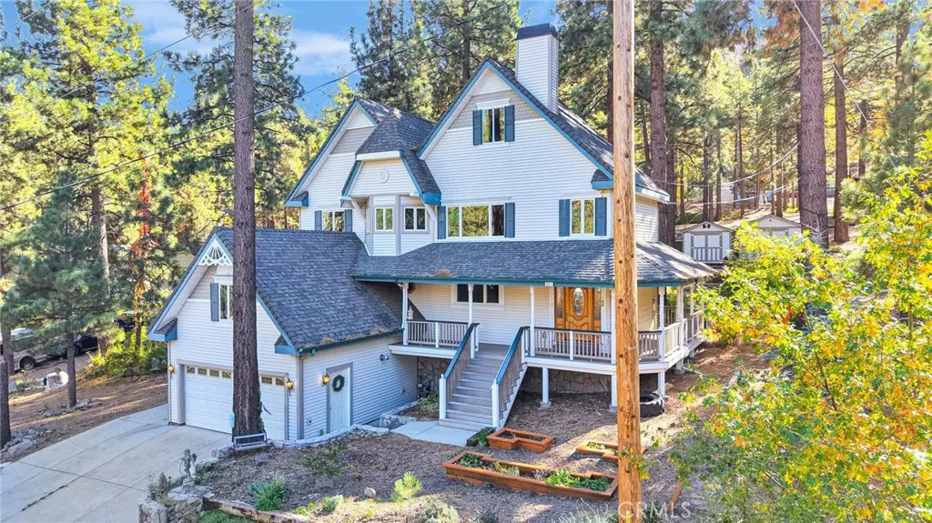 Wrightwood, CA 92397,661 Lark RD