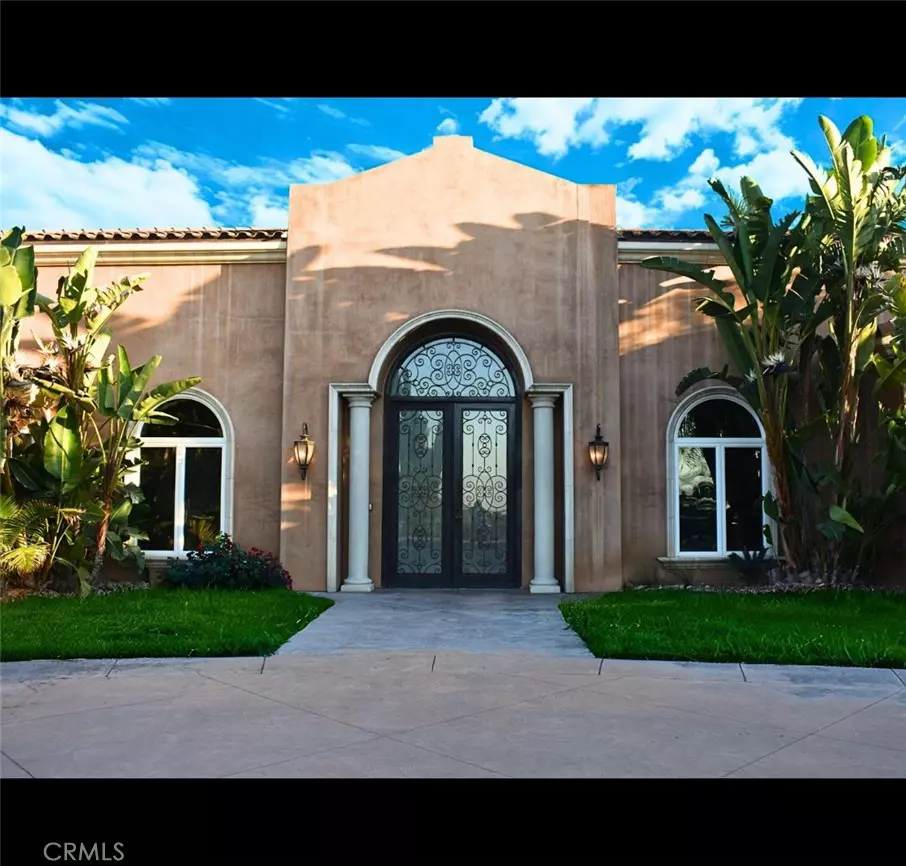 Corona, CA 92882,532 W Orange Heights