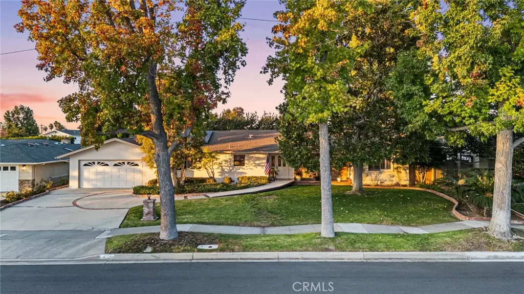 631 E Elizabeth, Orange, CA 92867