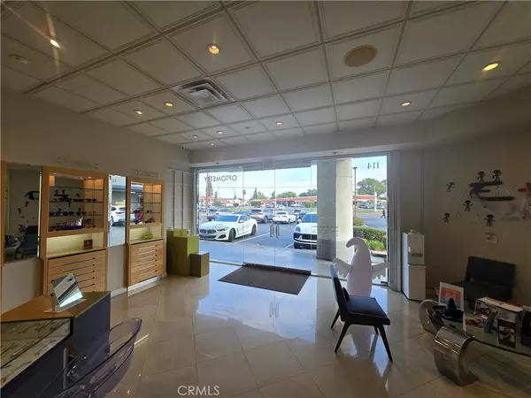 5300 beach BLVD #114, Buena Park, CA 90621