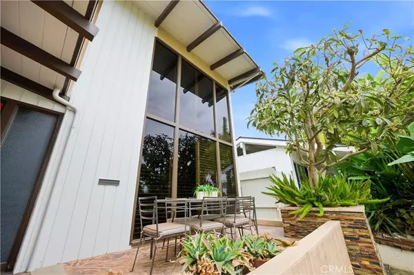 Long Beach, CA 90803,267 Nieto AVE