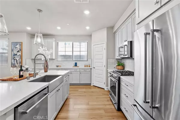 Huntington Beach, CA 92648,19091 Azul LN