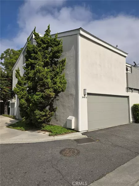 2640 W Segerstrom Unit H, Santa Ana, CA 92704