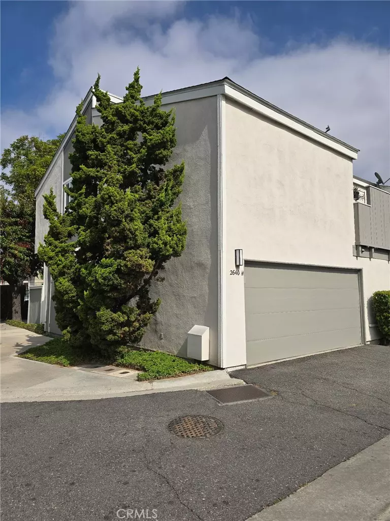 Santa Ana, CA 92704,2640 W Segerstrom Unit H