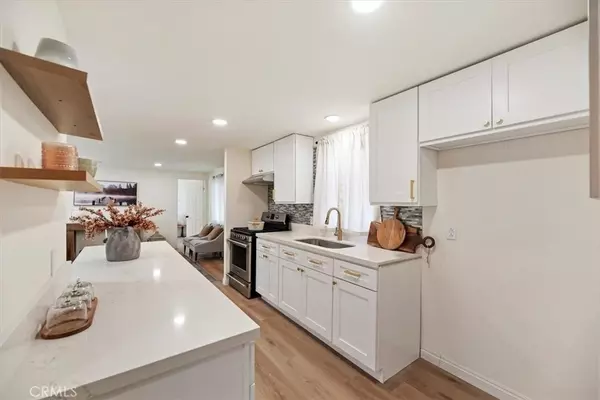 Glendora, CA 91740,826 E Route 66