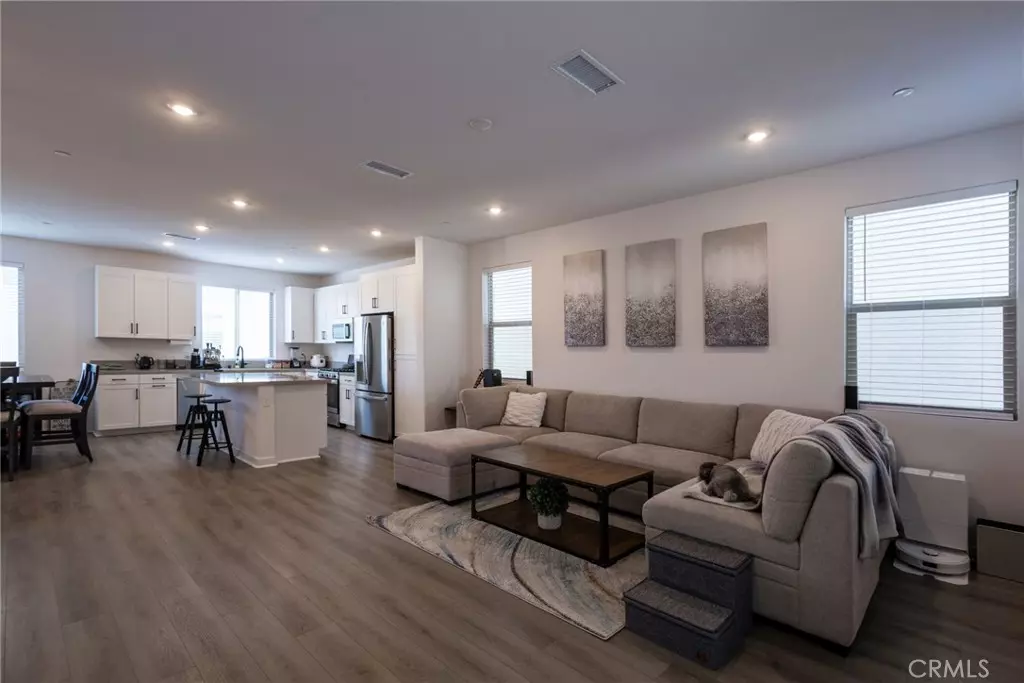 Corona, CA 92883,2640 Sprout