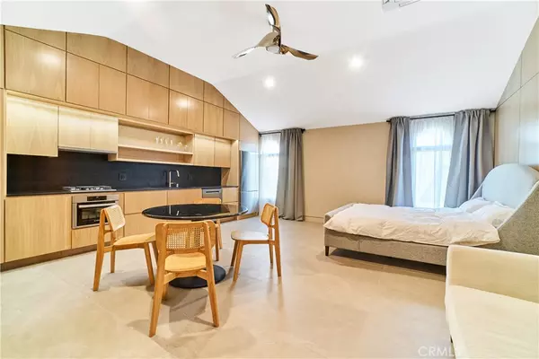 Fullerton, CA 92833,1119 Crestview DR #B