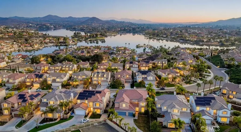 Lake Elsinore, CA 92532,23 Via Palmieki CT