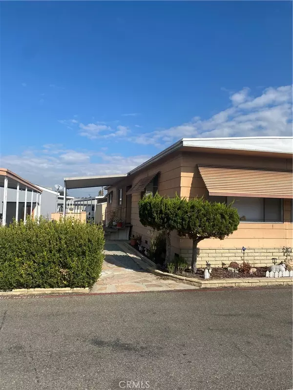 Anaheim, CA 92801,14 Palm Via