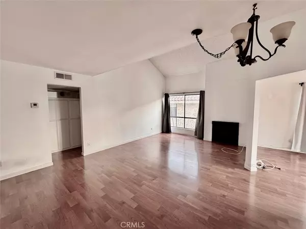 Burbank, CA 91505,225 N Rose #410