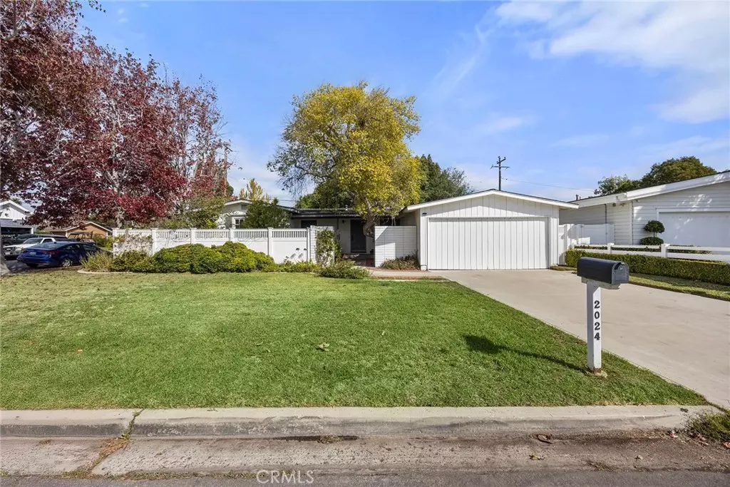 Newport Beach, CA 92660,2024 Diana LN