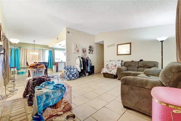 Lancaster, CA 93535,40976 177th E