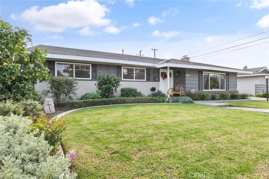 18302 Piper, Yorba Linda, CA 92886