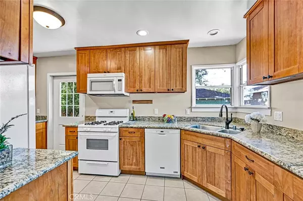 Placentia, CA 92870,125 Alta ST