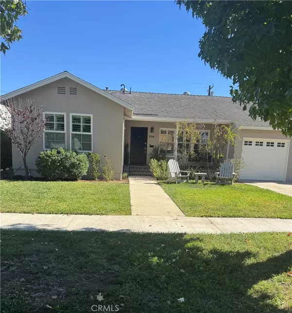 Long Beach, CA 90815,2108 Charlemagne