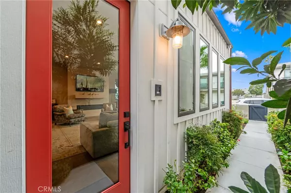 Seal Beach, CA 90740,15 Marina Way