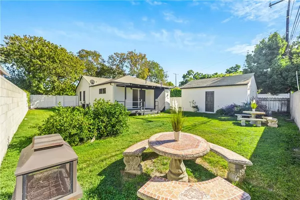 Long Beach, CA 90815,2321 Saint Joseph