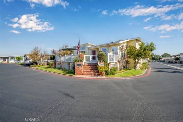 Huntington Beach, CA 92649,16222 Monterey LN #371
