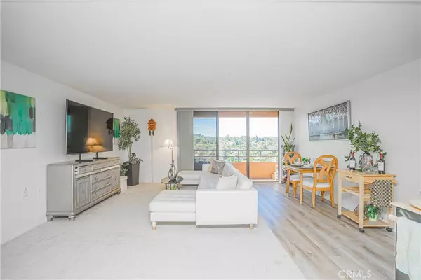 24055 Paseo Del Lago #1106, Laguna Woods, CA 92637