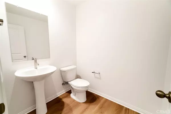 Anaheim, CA 92806,2430 Agave ST #4