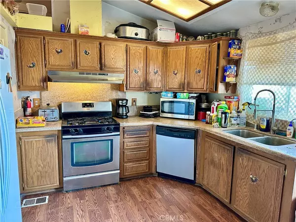 Phelan, CA 92371,7524 Olivine RD