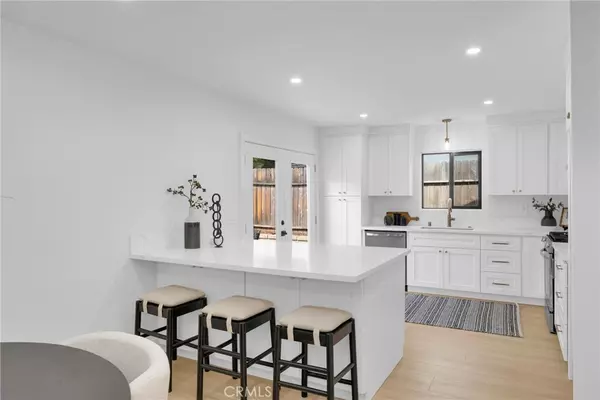 Fullerton, CA 92835,2725 Deerpark