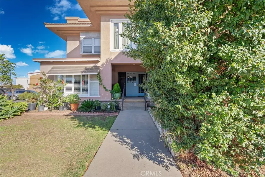 888 Linden, Long Beach, CA 90813