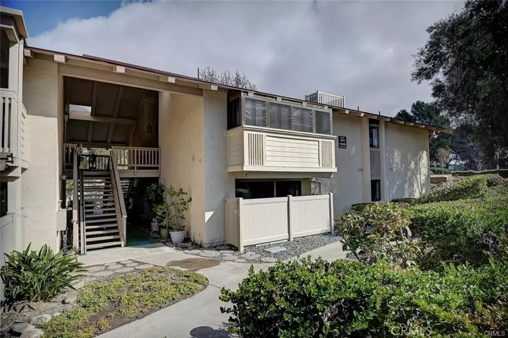 La Mirada, CA 90638,13556 La Jolla CIR #208H