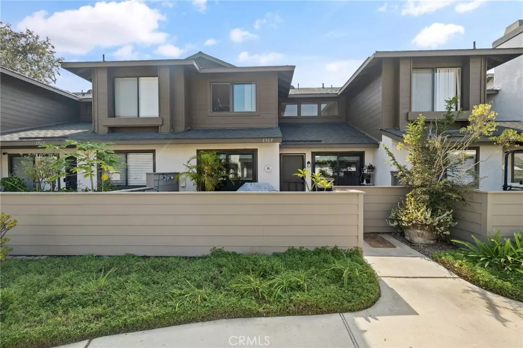 Anaheim, CA 92801,1363 N Schooner