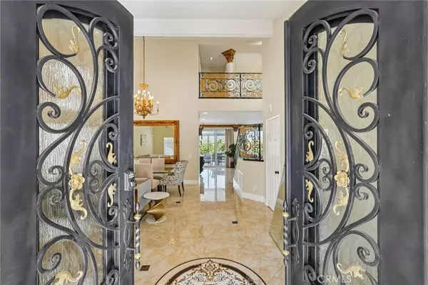 Corona, CA 92883,27658 Trailhead CT