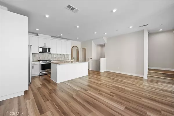 Anaheim, CA 92805,1206 W Cara