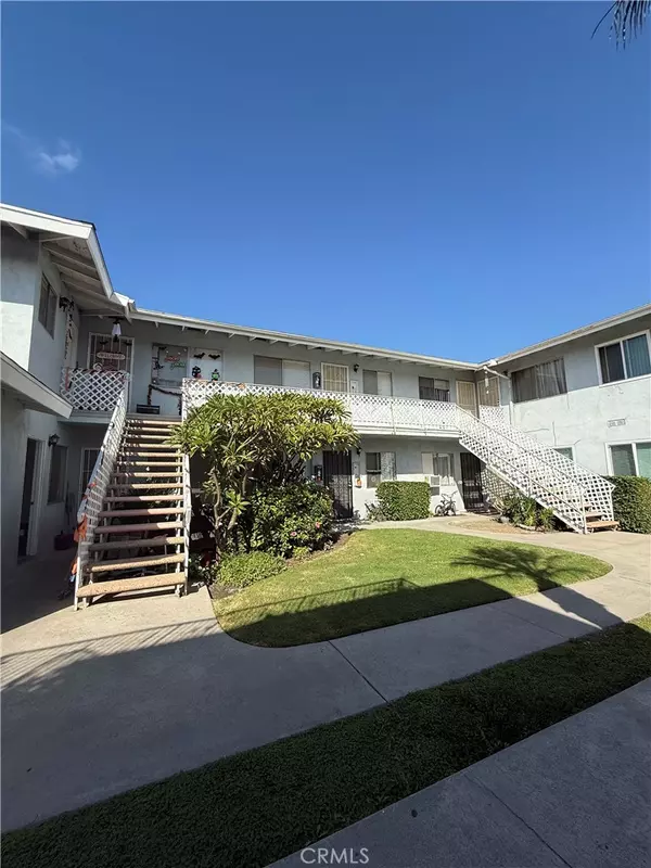 Downey, CA 90242,8324 Alameda