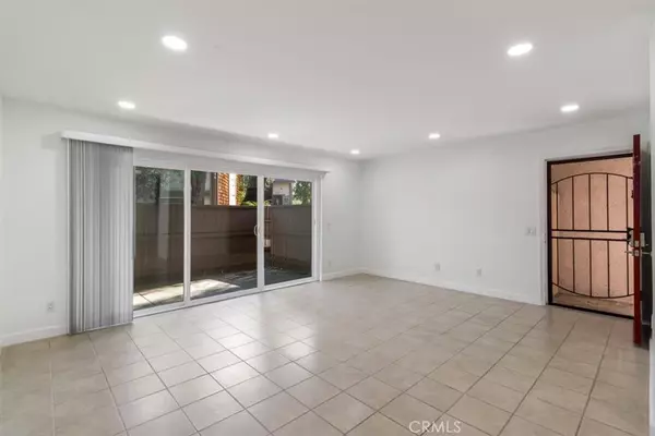 Santa Ana, CA 92701,1044 Cabrillo Park #B