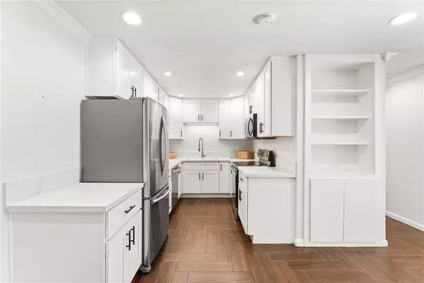 San Diego, CA 92103,3769 1st AVE #11