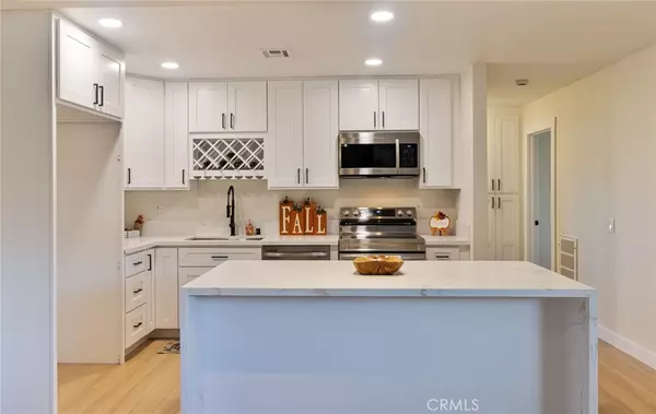 Apple Valley, CA 92308,9516 Yucca ST