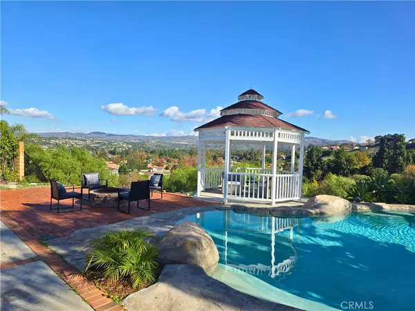 Anaheim Hills, CA 92807,266 S Via Montanera