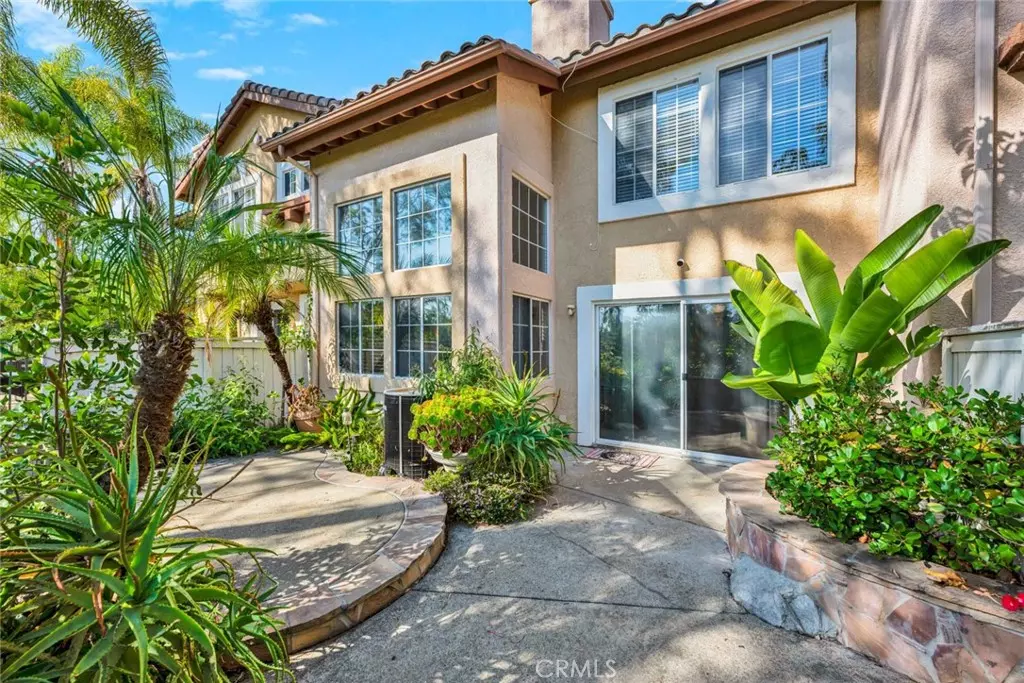 Mission Viejo, CA 92692,8 Bayonne