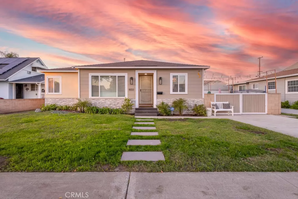 Buena Park, CA 90620,8133 Canterbury